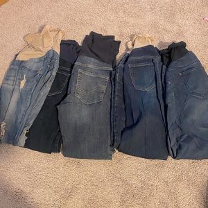 5 pairs of maternity jeans! Gently used, small & medium sized.